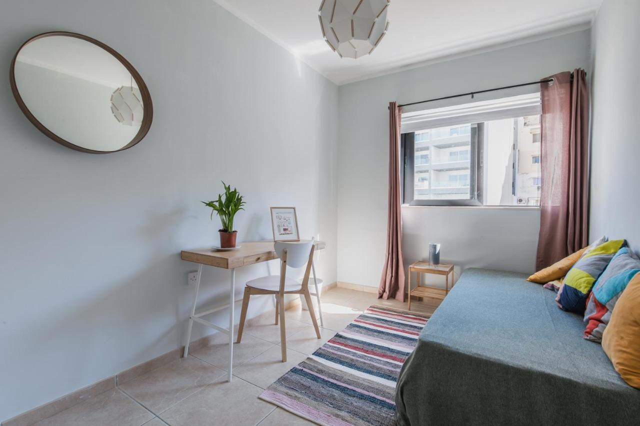 Stylish 3 Bedroom Apartment - St. Julians - 5 Mins From Balluta Bay San Julián Exterior foto